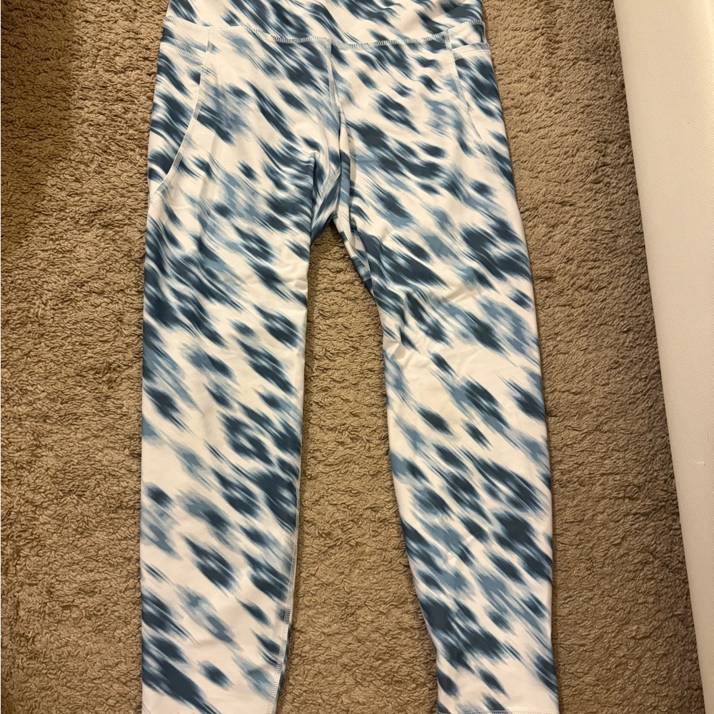 Stylish Blue and White Leggings